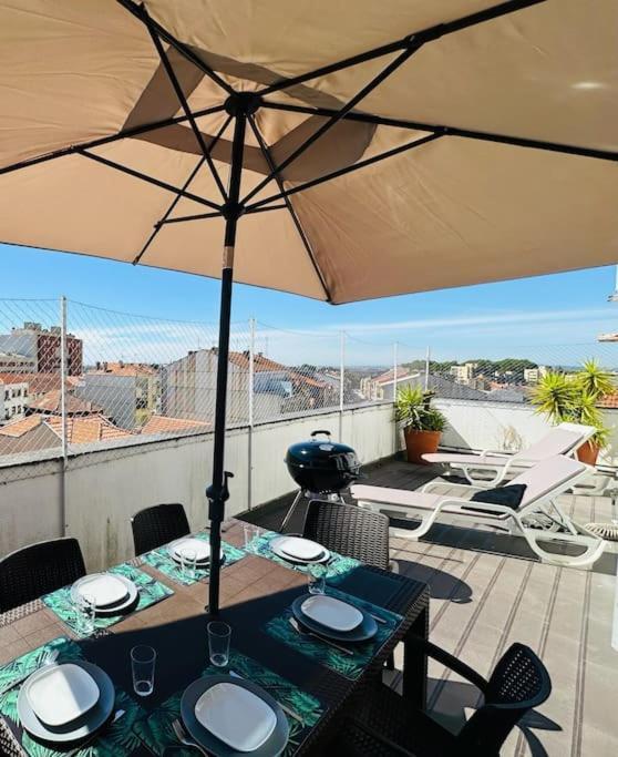 Renovado Com Ac, 2 Wc Completos, Terraco E Garagem Apartment Porto Luaran gambar