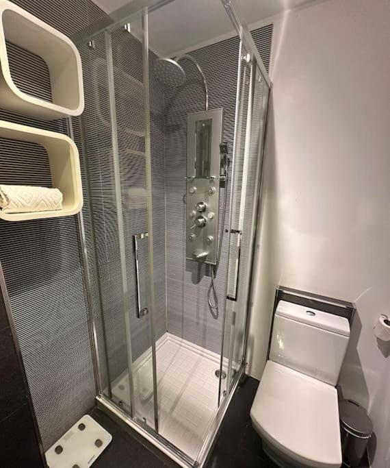 Renovado Com Ac, 2 Wc Completos, Terraco E Garagem Apartment Porto Luaran gambar