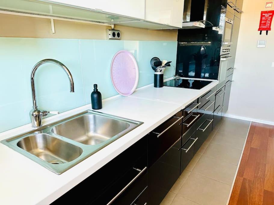 Renovado Com Ac, 2 Wc Completos, Terraco E Garagem Apartment Porto Luaran gambar