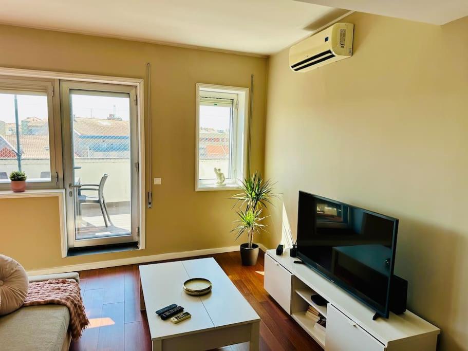 Renovado Com Ac, 2 Wc Completos, Terraco E Garagem Apartment Porto Luaran gambar
