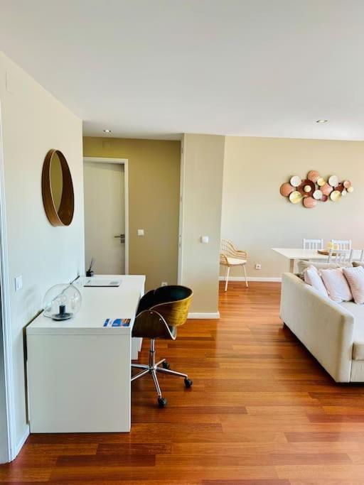 Renovado Com Ac, 2 Wc Completos, Terraco E Garagem Apartment Porto Luaran gambar