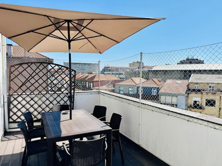 Renovado Com Ac, 2 Wc Completos, Terraco E Garagem Apartment Porto Luaran gambar