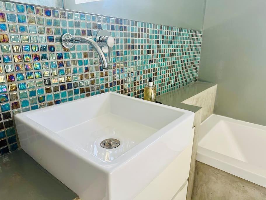 Renovado Com Ac, 2 Wc Completos, Terraco E Garagem Apartment Porto Luaran gambar