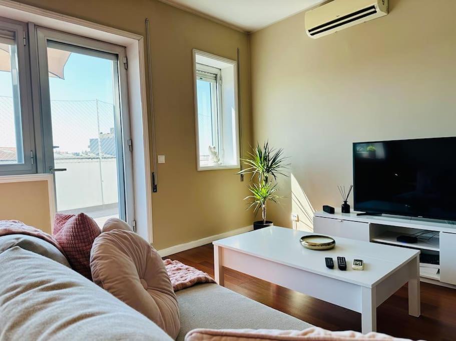 Renovado Com Ac, 2 Wc Completos, Terraco E Garagem Apartment Porto Luaran gambar
